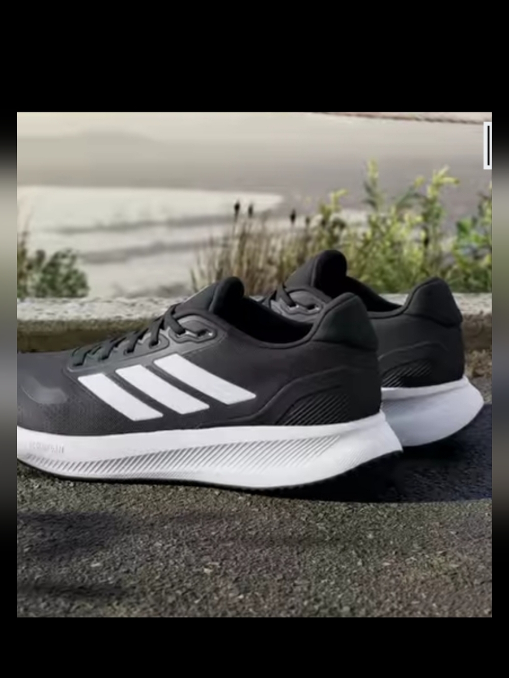 Adidas Men's Black and White Running Shoes Size 11.5